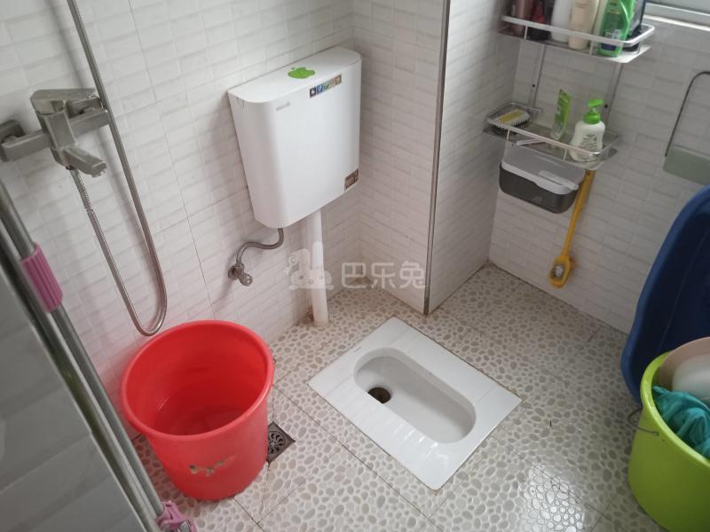 吉山村上街十六巷1号9878045卫生间图4