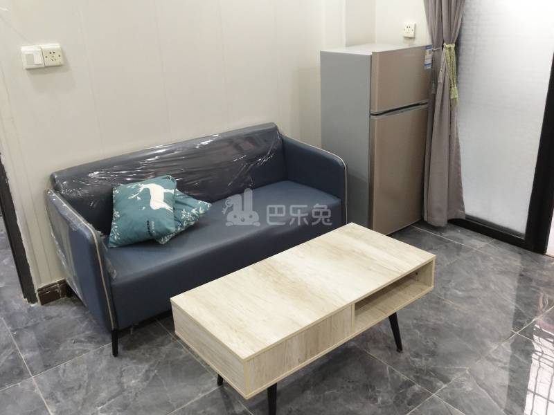 植村三路十巷21号9888788客厅图6