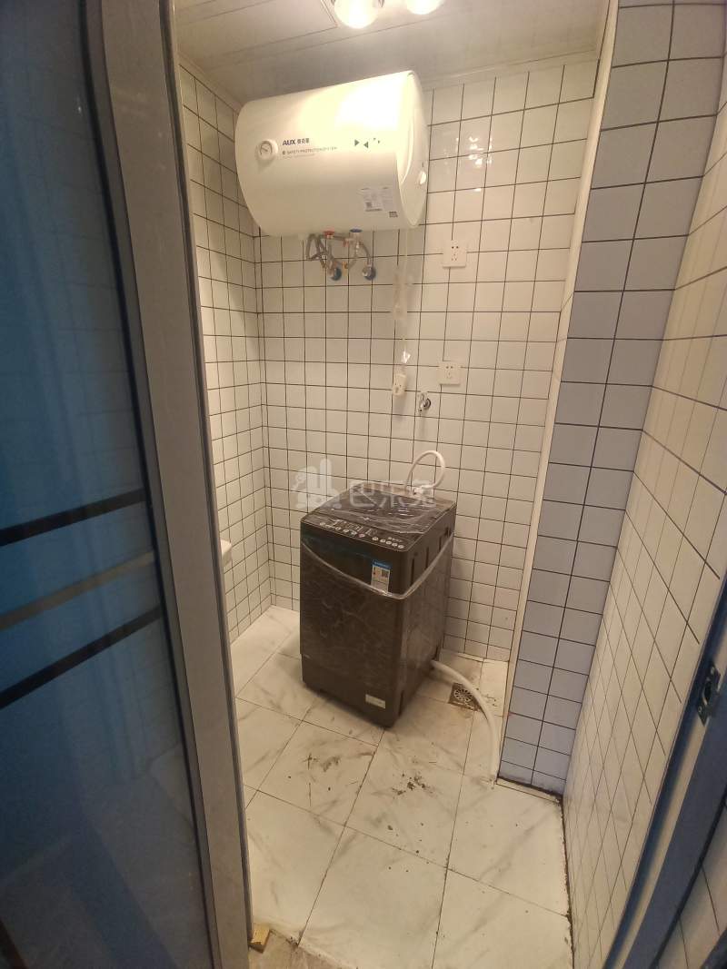 乾南嘉苑二区9891017卫生间图5