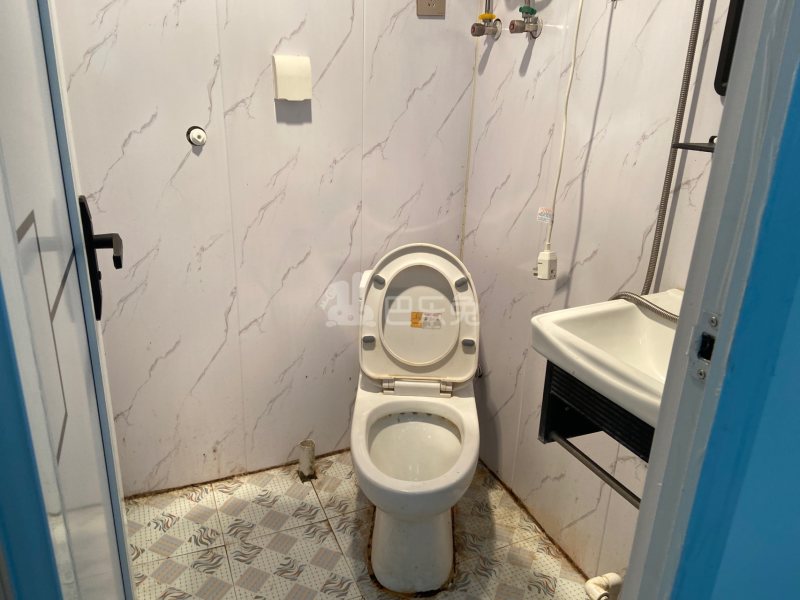 花苑新村9892984卫生间图5