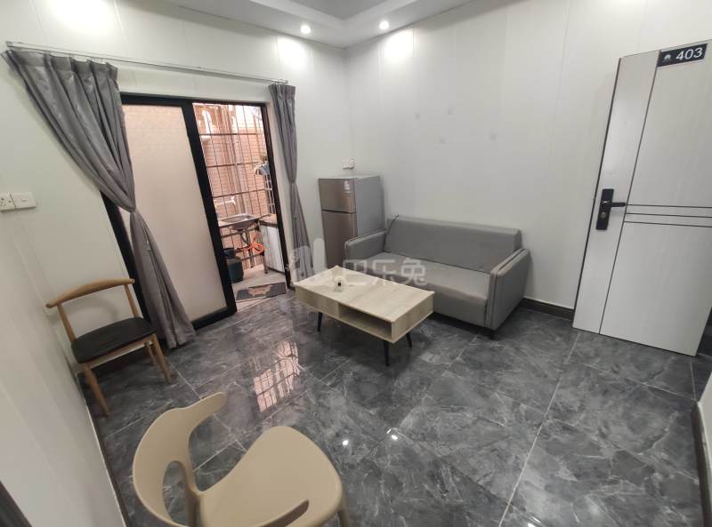 植村三路十巷21号9904207客厅图4