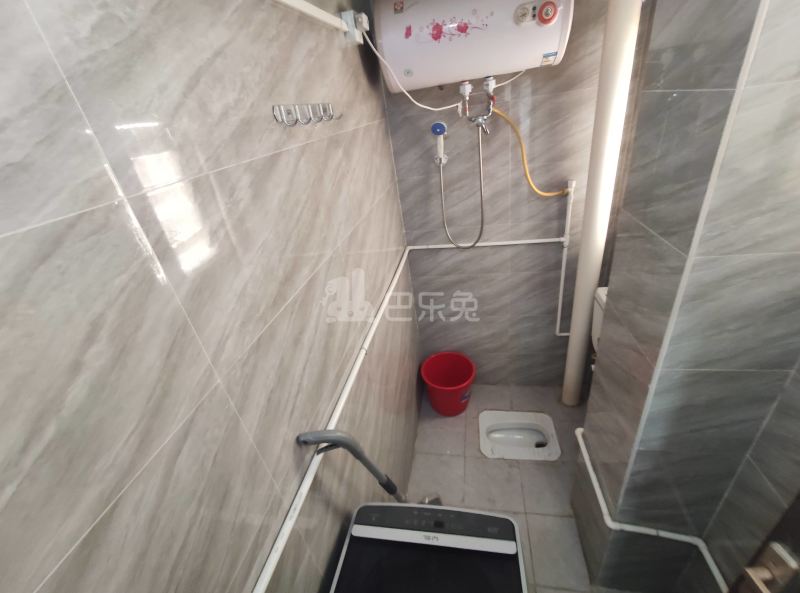 植村三路十巷21号9904207卫生间图9