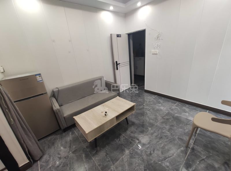 植村三路十巷21号9904207客厅图6