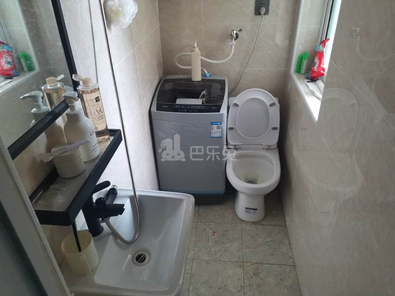 凌虹苑9904422卫生间图7