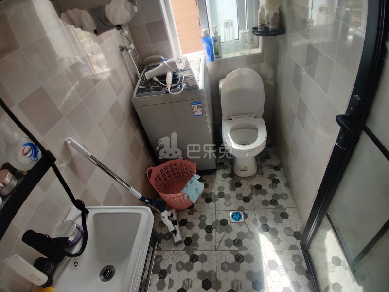 凌虹苑9904449卫生间图6