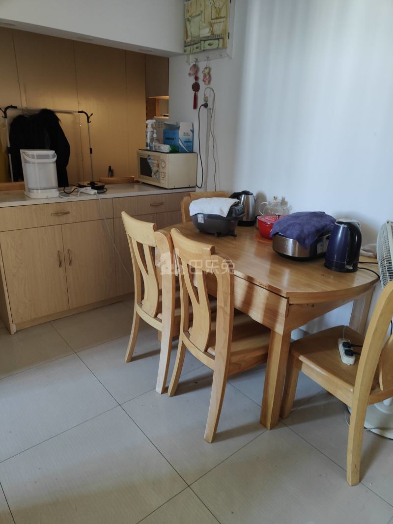 广隆公寓9907164客厅图4