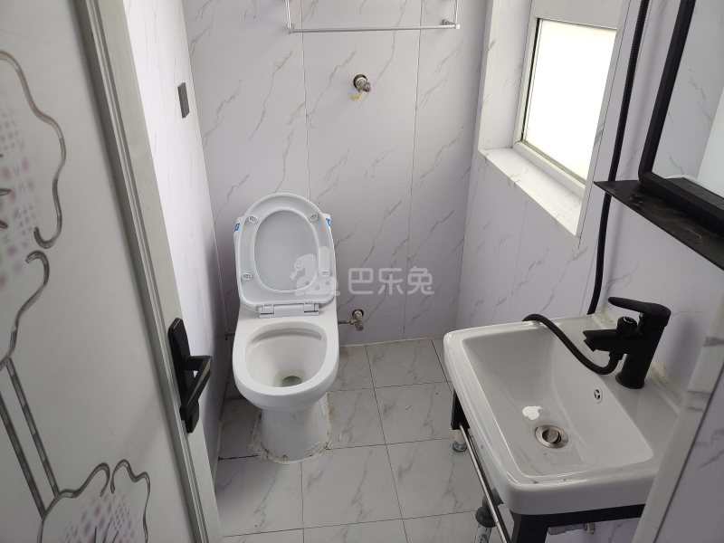 虹梅景苑三街坊9911328卫生间图6