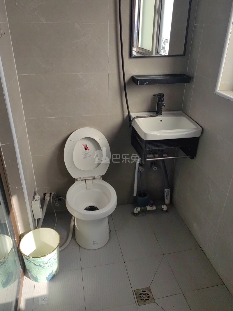 凌虹苑9913865卫生间图5