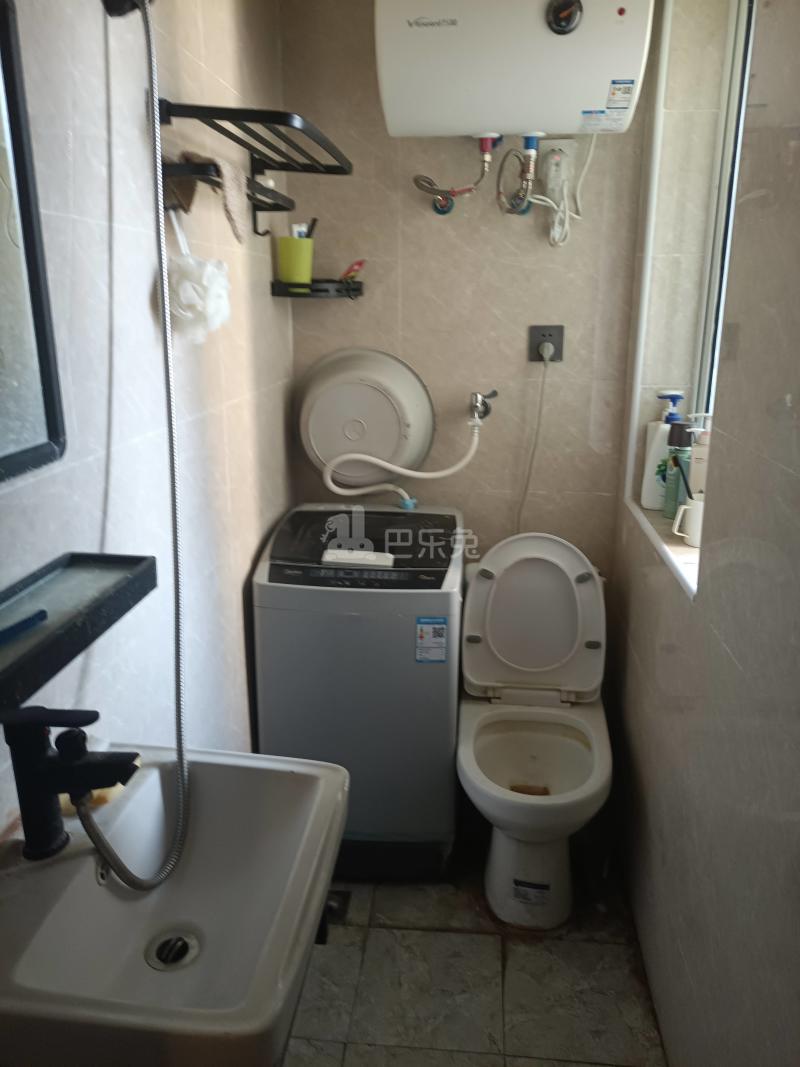 凌虹苑9904422卫生间图5