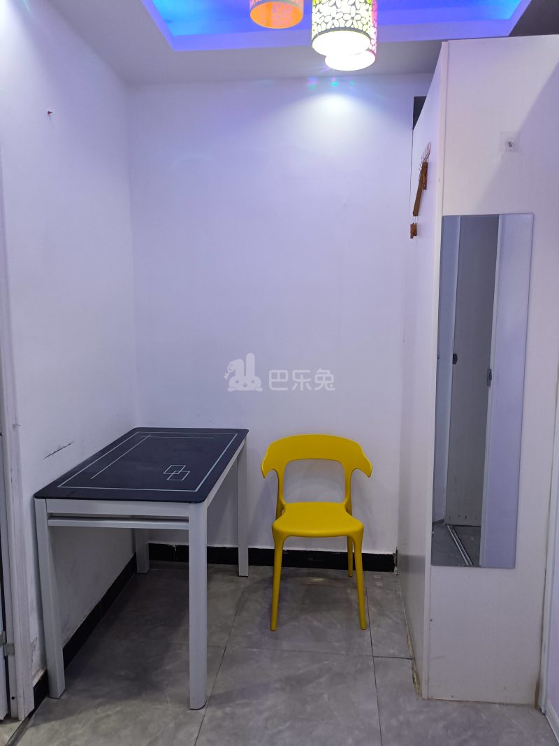 张江紫晶苑9919446客厅图4