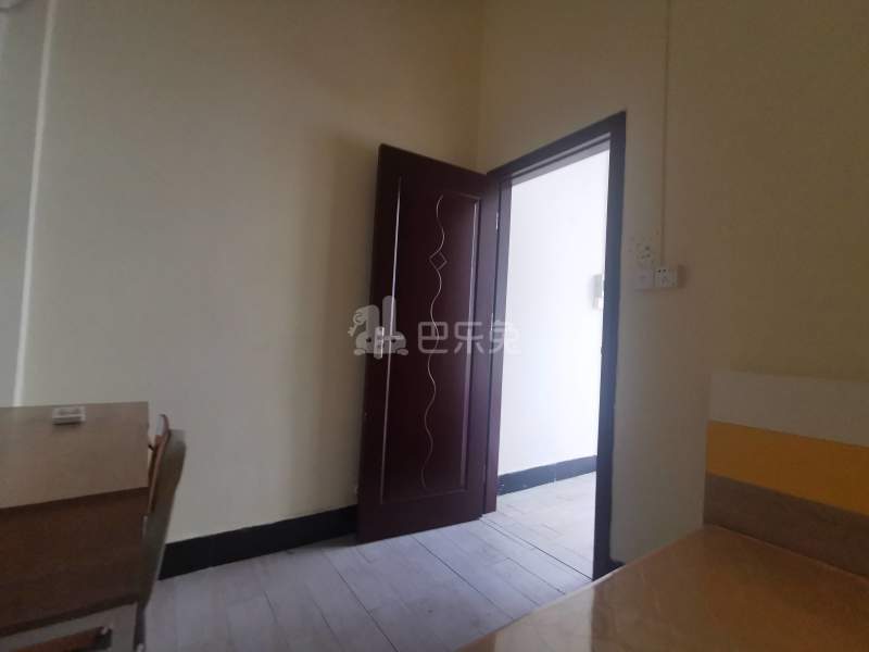 迎龙坊大街二巷9号9920726卧室图3