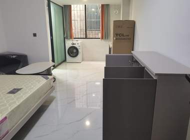 响螺公寓（植村店） 1室0厅1卫