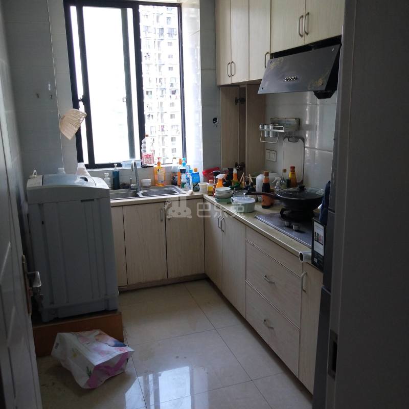 秀里华庭9942188厨房图6