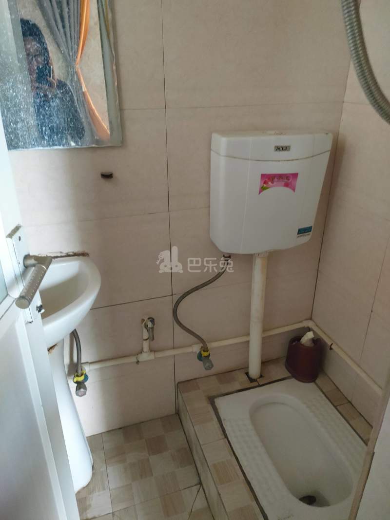 滨兴家园9947575卫生间图4