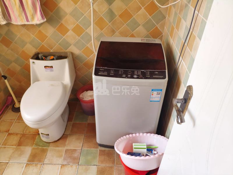 三林新村A区994739卫生间图9