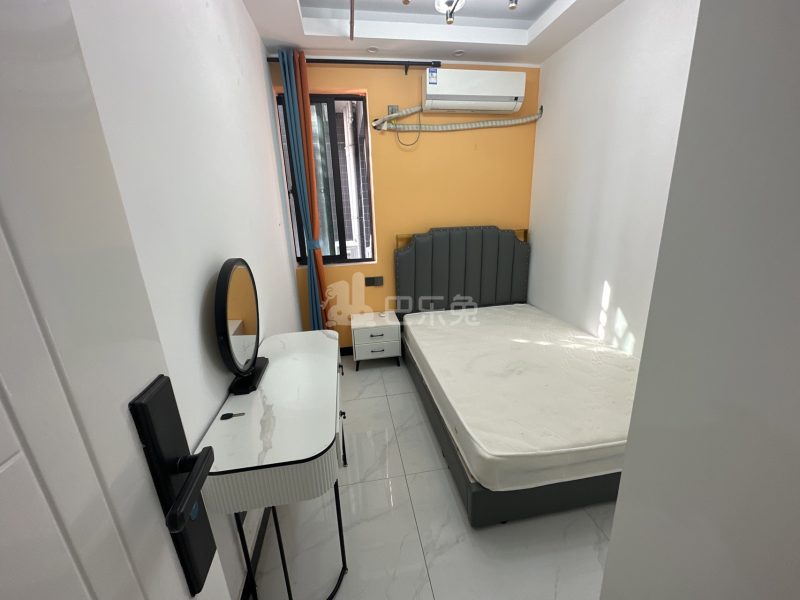 凤凰城9958117卧室图0