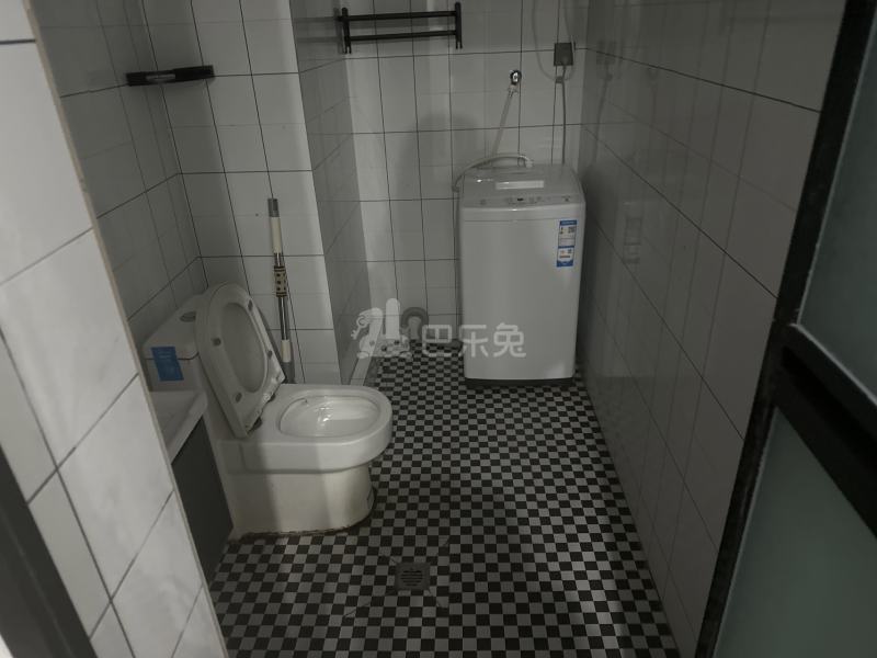 凤凰城9958117卫生间图4