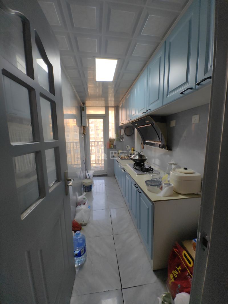 高行绿洲五期9960383厨房图5