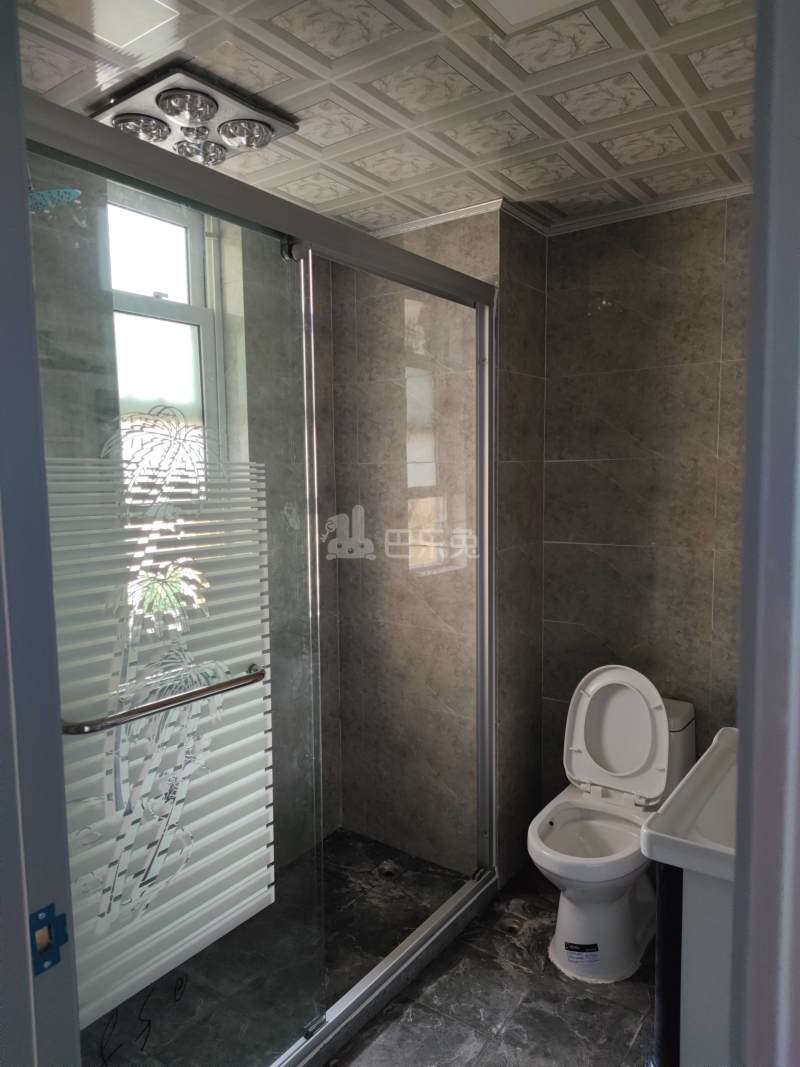 高行绿洲五期9960383卫生间图11