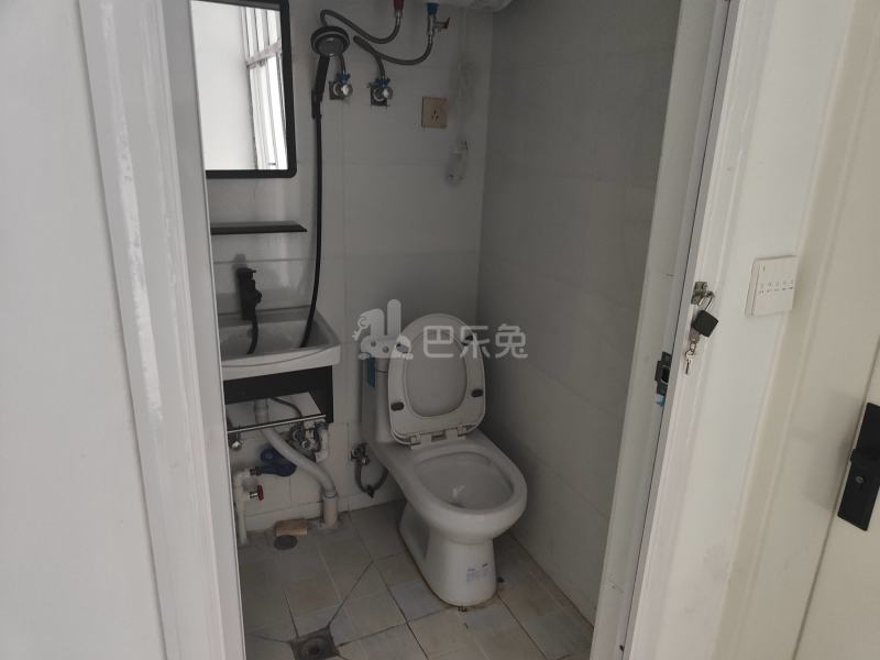 黄城花园东区9982182卫生间图4