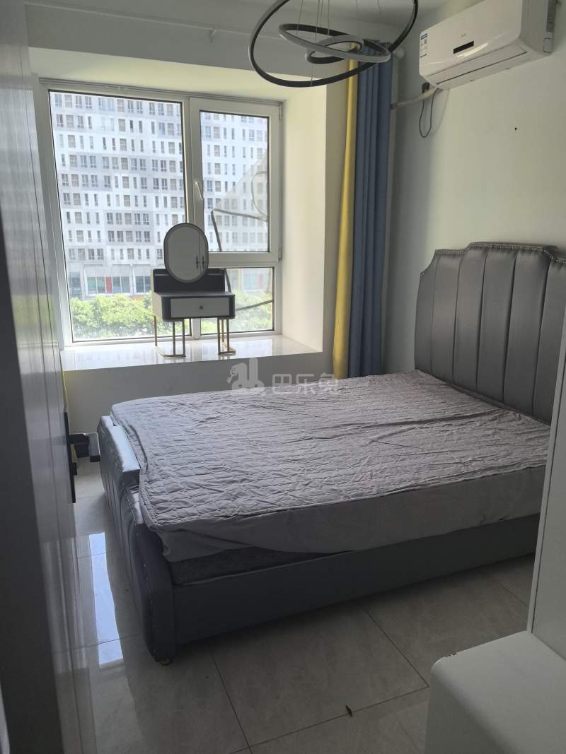 信达蓝爵9984150卧室图0