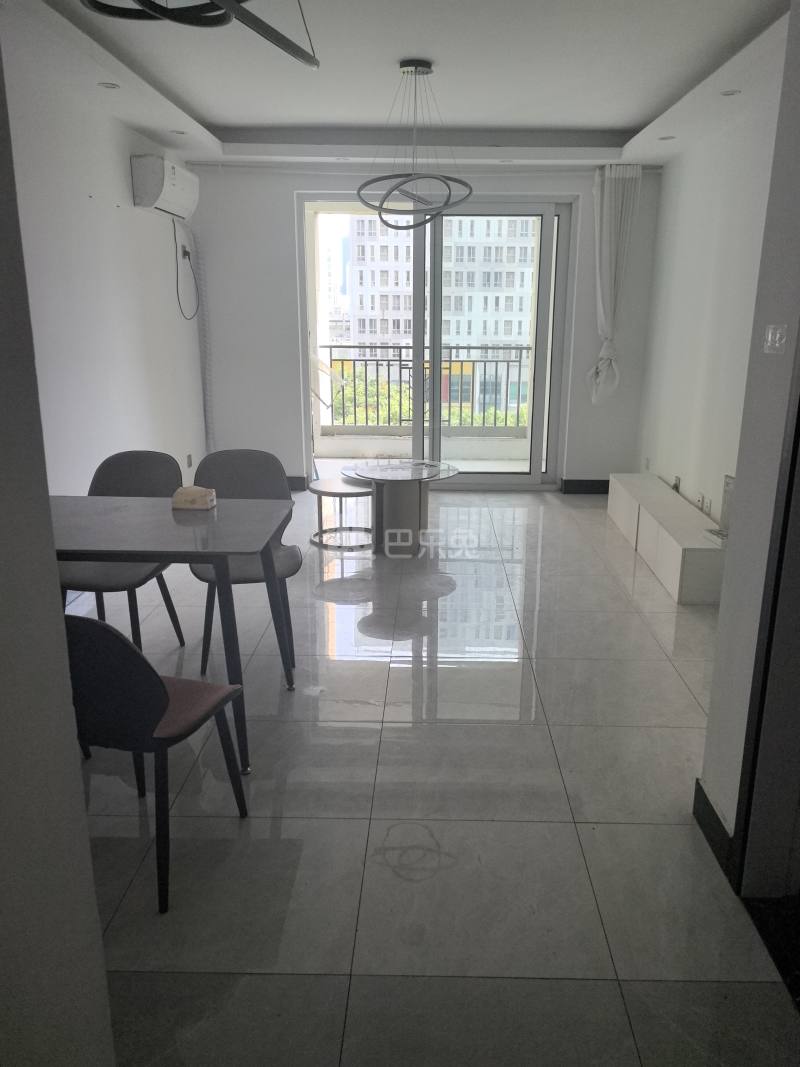 信达蓝爵9984150客厅图4