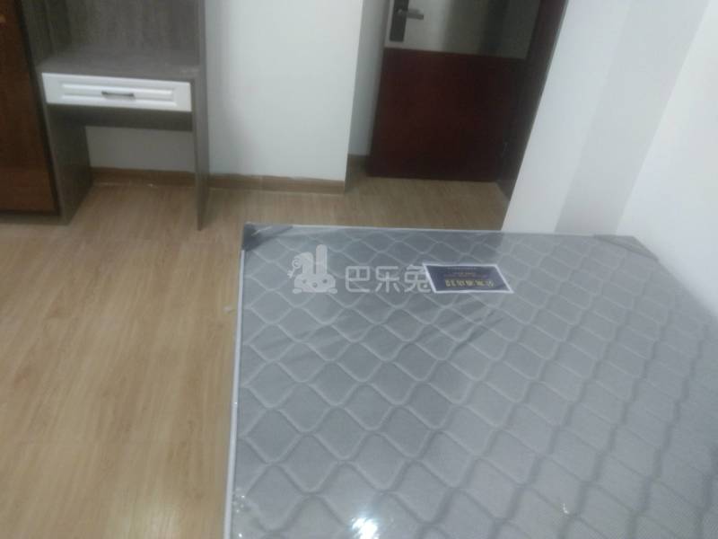 大山村祥和路14号9998637卧室图2