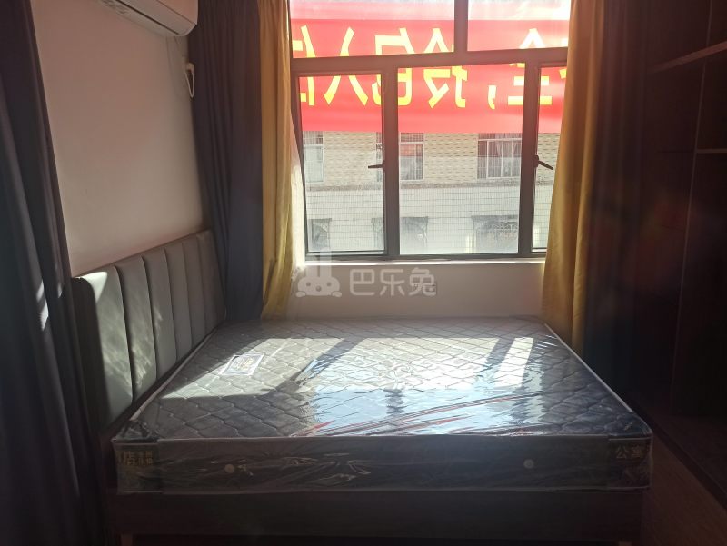 大山村祥和路14号9998685卧室图3