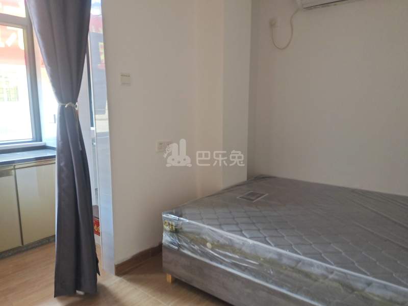 大山村祥和路14号9998688卧室图3