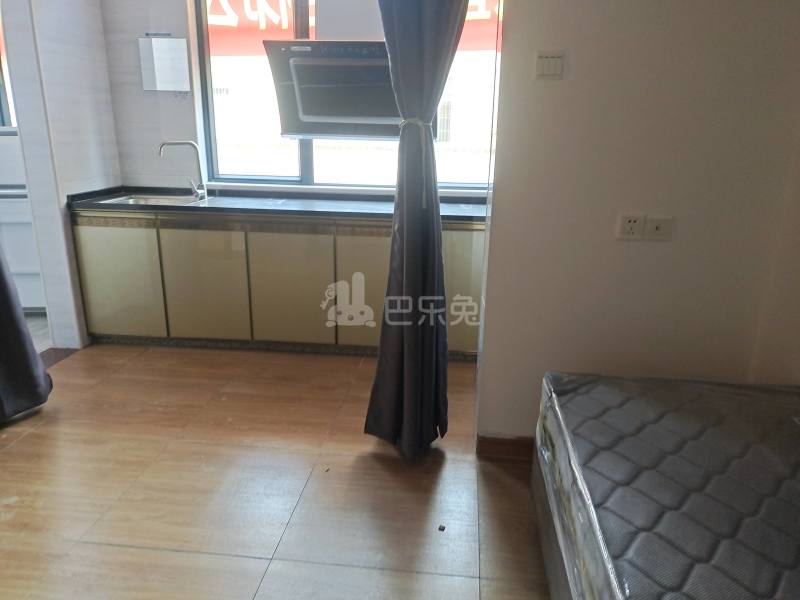 大山村祥和路14号9998688卧室图4