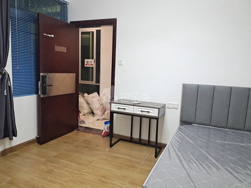 大山村祥和路14号9998694卧室图2